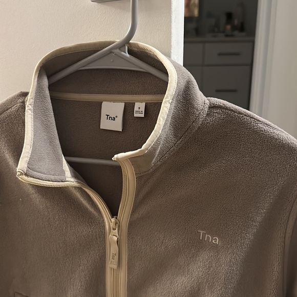 Aritzia TNA fleece zip-up - Picture 2 of 4